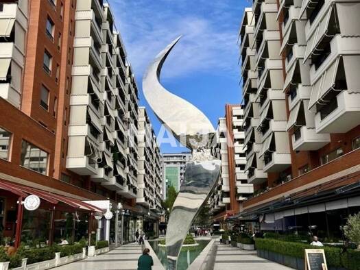 Bürofläche zum Kauf 915.000 € Tiranë 1001