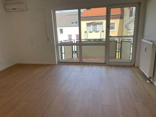 Wohnung zur Miete 668 € 3 Zimmer 102,8 m² 2. Geschoss frei ab sofort Forst-Stadt Forst (Lausitz) 03149