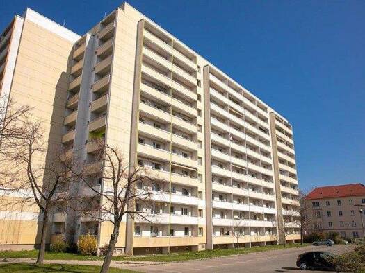 Wohnung zur Miete 529 € 4 Zimmer 72,9 m² 9. Geschoss frei ab 09.03.2026 Altenzeller Str. 3 Südvorstadt-West Dresden 01069