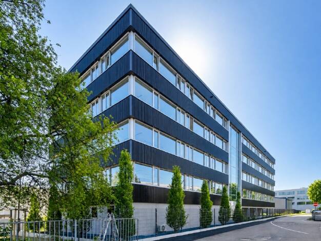 Bürofläche zur Miete provisionsfrei 16,50 € 306 m² Bürofläche Leuben Ortsamtsbereich Leuben 01237
