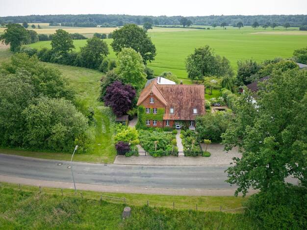 Einfamilienhaus zum Kauf provisionsfrei 999.999 € 10 Zimmer 444,6 m² 1.775 m² Grundstück Wentorf Wentorf 23898