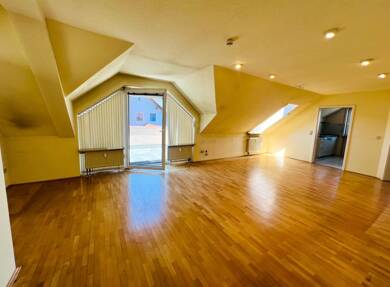 Wohnung zum Kauf 229.000 € 3 Zimmer 75 m² Dachgeschoss, 2. Geschoss frei ab sofort Hübnerweg 13 Ochsenfurt Ochsenfurt 97199