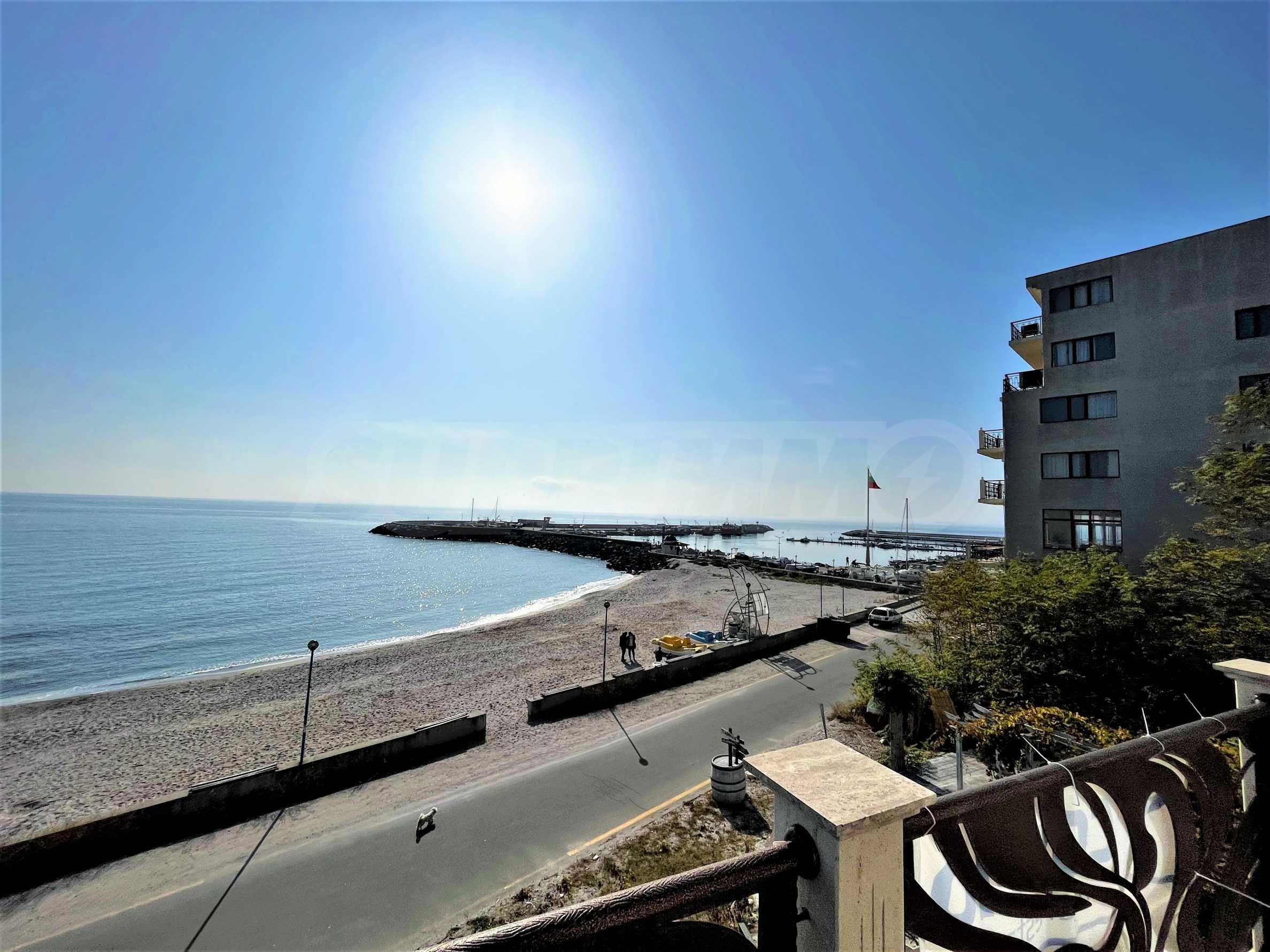 Reihenmittelhaus zum Kauf 1.000.000 € 13 Zimmer 637 m²<br/>Wohnfläche Pomorie