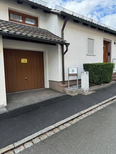 Wohnung zur Miete 1.300 € 5,5 Zimmer 138 m² Langenzenn Langenzenn 90579