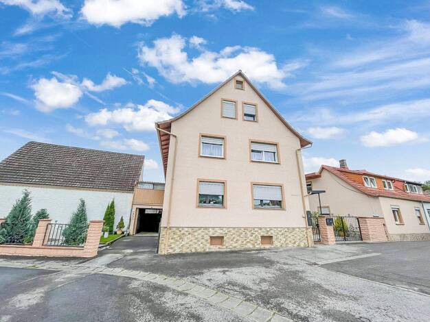 Mehrfamilienhaus zum Kauf 680.000 € 16 Zimmer 420 m² 682 m² Grundstück frei ab sofort Obereuerheim Grettstadt 97508