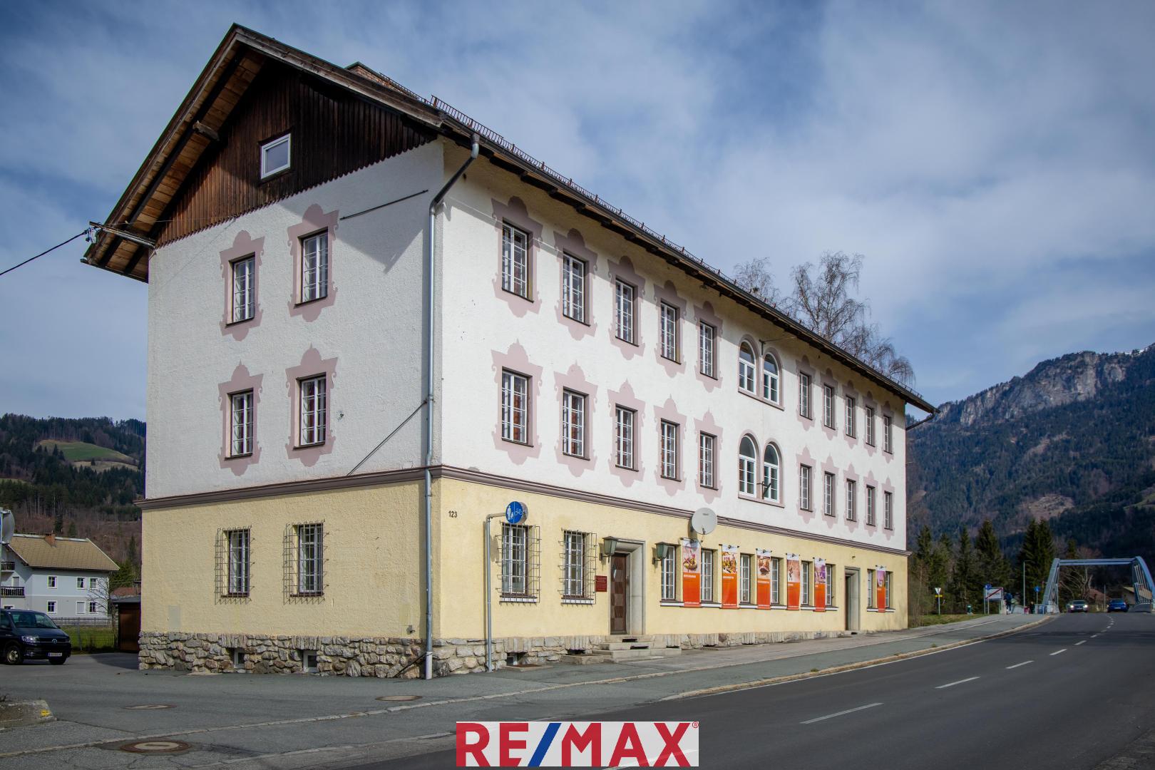 Mehrfamilienhaus zum Kauf 900.000 € 25 Zimmer 720 m²<br/>Wohnfläche 2.166 m²<br/>Grundstück Mauthen 9640