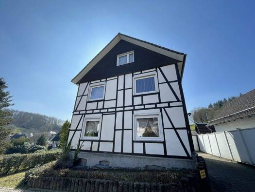 Einfamilienhaus zum Kauf 173.000 € 6 Zimmer 138 m² 275 m² Grundstück Bernberg Gummersbach 51647