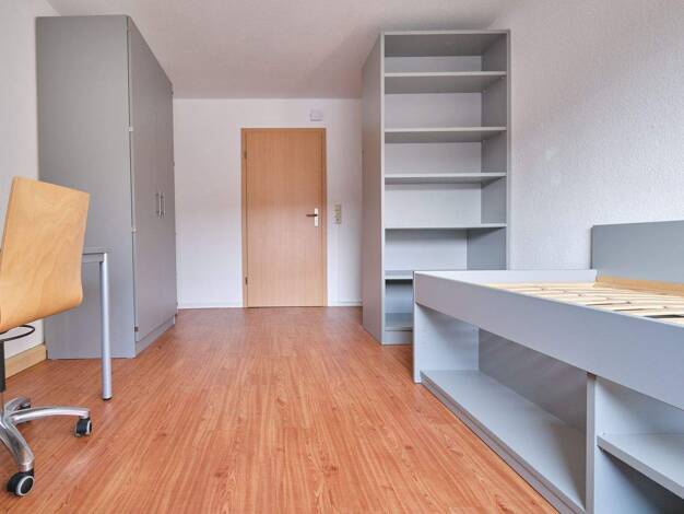 Wohnung zur Miete 405 € 1 Zimmer 12 m² 5 Geschosse frei ab sofort Heinrich-Fuchs-Straße 44 Rohrbach Heidelberg 69126
