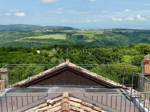 Haus zum Kauf 275.000 € 4 Zimmer 270 m² Buje Buje