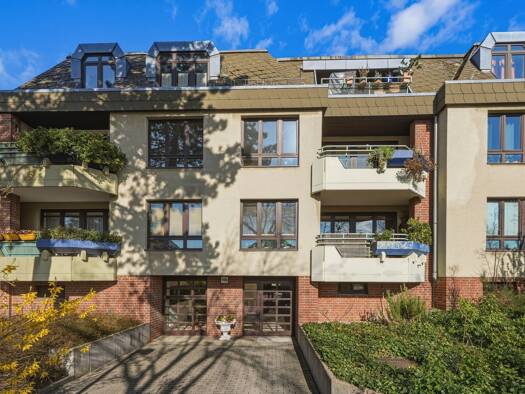 Wohnung zur Miete 818 € 2 Zimmer 64,9 m² frei ab sofort Lichterfelde Berlin 14167