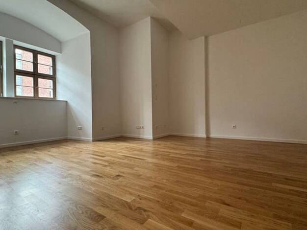 Wohnung zur Miete 426 € 2 Zimmer 34,8 m² 1. Geschoss frei ab 24.08.2026 Moritzkirchhof 2 Innenstadt Mitte 06108