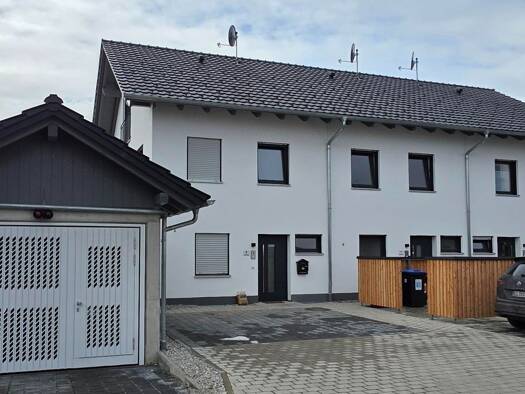Reihenhaus zur Miete 1.750 € 4 Zimmer 126,5 m² 105 m² Grundstück frei ab 01.04.2026 Denklingen 86920