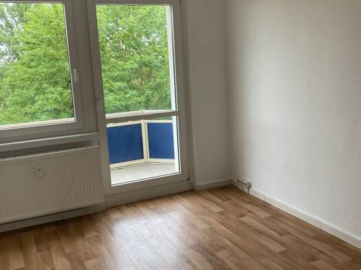Wohnung zur Miete 411 € 4 Zimmer 73,3 m² 3. Geschoss Kastanienweg 21 Bernburg Bernburg 06406
