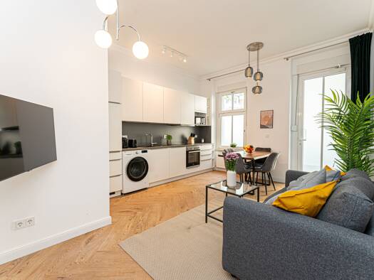 Wohnung zur Miete Wohnen auf Zeit 1.400 € 3 Zimmer 60 m² frei ab sofort Berlin 12557