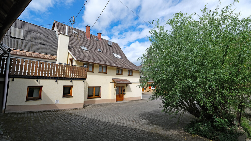 Haus zum Kauf 569.000 € 9 Zimmer 262,9 m²<br/>Wohnfläche 911 m²<br/>Grundstück Sulzburg Sulzburg 79295