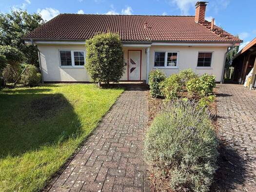 Haus zum Kauf 310.000 € 4 Zimmer 100 m² 798 m² Grundstück Norderbrarup 24392