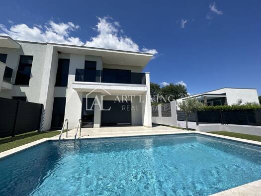 Doppelhaushälfte zum Kauf 600.000 € 5 Zimmer 250 m² Grundstück Umag 52470