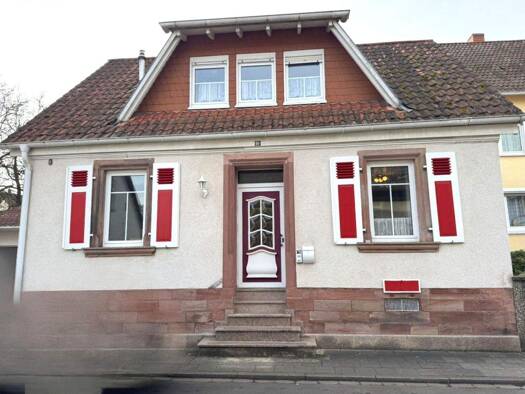 Einfamilienhaus zur Miete 1.500 € 3 Zimmer 120 m² 300 m² Grundstück Ramstein Ramstein-Miesenbach / Miesenbach 66877