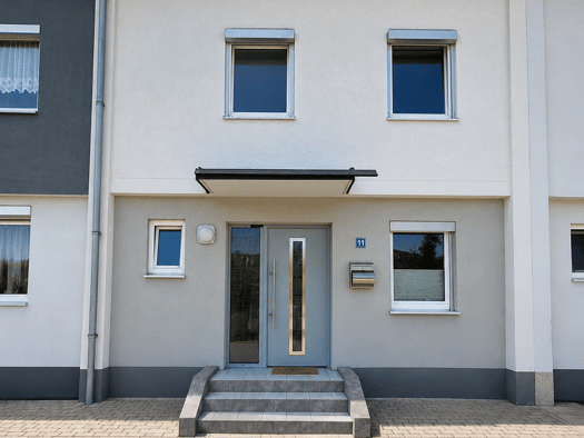 Reihenhaus zum Kauf provisionsfrei 338.000 € 4 Zimmer 101 m² 233 m² Grundstück frei ab sofort Gartenstraße 11 Simbach Simbach a.Inn 84359