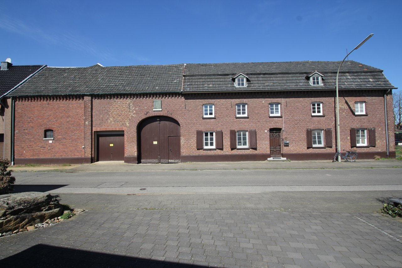 Einfamilienhaus zum Kauf provisionsfrei 850.000 € 8 Zimmer 250 m²<br/>Wohnfläche 8.664 m²<br/>Grundstück In Lentholt 6 Schwanenberg Erkelenz 41812