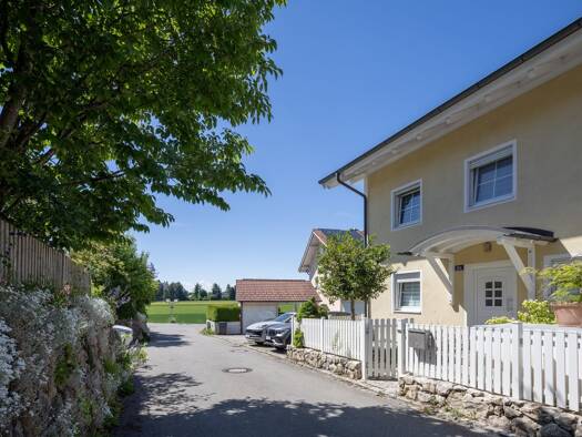 Doppelhaushälfte zum Kauf 1.230.000 € 5 Zimmer 155,3 m² 385 m² Grundstück frei ab 01.03.2027 Straßlach Straßlach-Dingharting 82064