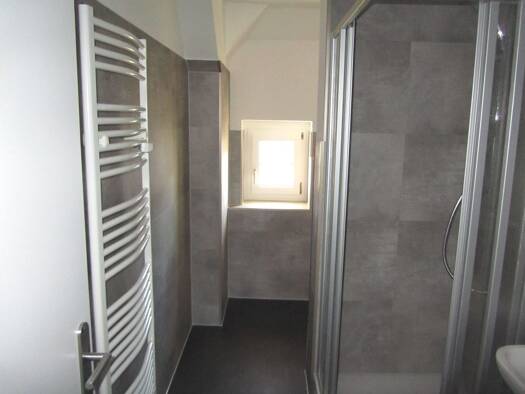 Wohnung zur Miete 380 € 2 Zimmer 60 m² Geschoss 2/2 frei ab 01.05.2026 Friedrich-Meyer-Straße Bahnhofsvorstadt Zwickau 08056