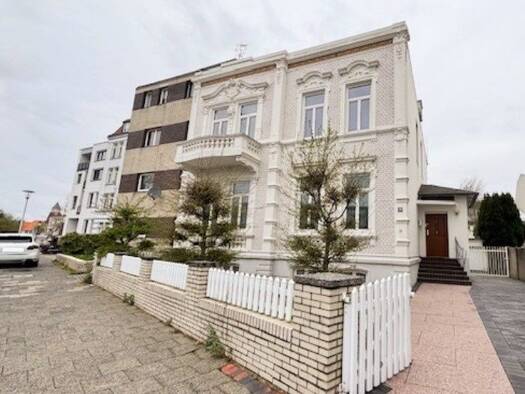 Haus zum Kauf 550.000 € 5 Zimmer 176 m² 645 m² Grundstück frei ab sofort Neue Reihe 18 Cuxhaven 27472