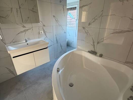 Maisonette zur Miete 1.550 € 5 Zimmer 100 m² Geschoss 1/2 frei ab sofort Altschweier Bühl 77815