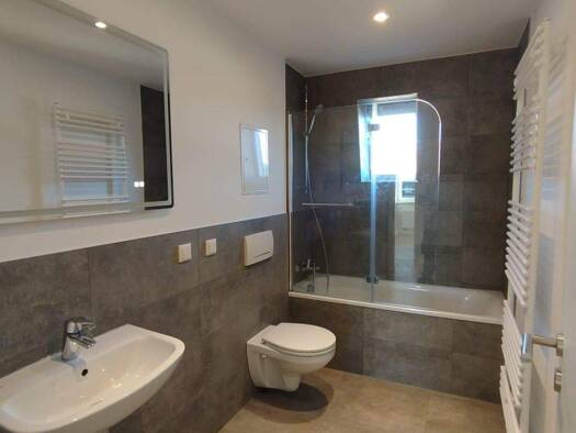 Wohnung zur Miete 730 € 3 Zimmer 65 m² 2. Geschoss frei ab sofort Großglockner Straße 13 Laubegast Dresden 01279