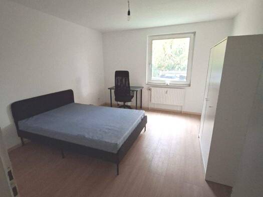 WG-Zimmer zur Miete 550 € 16 m² 3 Geschosse frei ab sofort Posener Straße Lierenfeld Stadtbezirk 8 40231