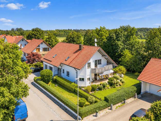 Einfamilienhaus zum Kauf 949.500 € 7 Zimmer 220 m² 842 m² Grundstück Schwifting 86940