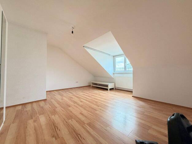 Studio zur Miete 530 € 1 Zimmer 32 m² 4. Geschoss frei ab sofort Praterstraße 32 Rosenau Nürnberg 90429