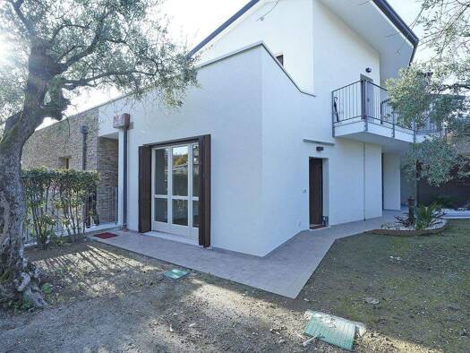 Wohnung zum Kauf 330.000 € 3 Zimmer 103 m² EG frei ab sofort Via Castellana Soiano del Lago