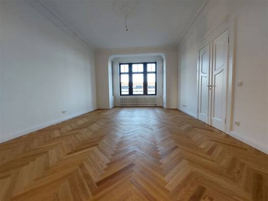 Wohnung zur Miete 1.200 € 3 Zimmer 150 m² 2. Geschoss frei ab 01.10.2026 Straße der Nationen 58 Zentrum Chemnitz 09111