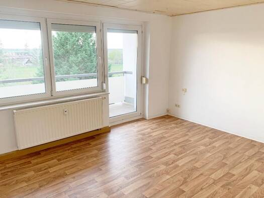 Studio zum Kauf 25.000 € 1 Zimmer 36,9 m² 2. Geschoss An der Gartenanlage 5 Wülknitz 01609