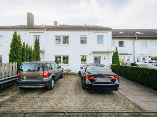 Reihenmittelhaus zum Kauf 339.000 € 8 Zimmer 221 m² 342 m² Grundstück Schuckenbaum Leopoldshöhe 33818