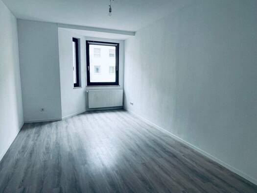 Wohnung zur Miete 720 € 1,5 Zimmer 78 m² 2. Geschoss frei ab sofort Sündersbühl Nürnberg 90439