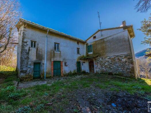 Bauernhaus zum Kauf 120.000 € 3 Zimmer 127 m² 500 m² Grundstück frei ab sofort Fosdinovo 54013