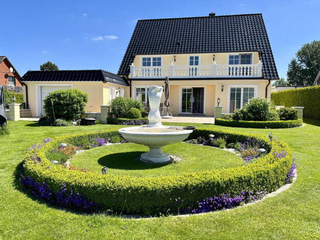 Einfamilienhaus zum Kauf provisionsfrei 795.000 € 7 Zimmer 204 m² 868 m² Grundstück Bad Oldesloe 23843