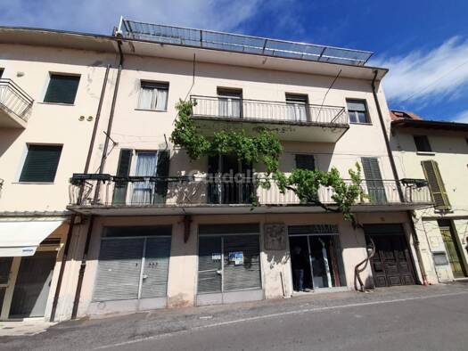Haus zum Kauf 800.000 € 6 Zimmer 360 m² frei ab sofort Piazza Sergio Bresciani, 19 Salò
