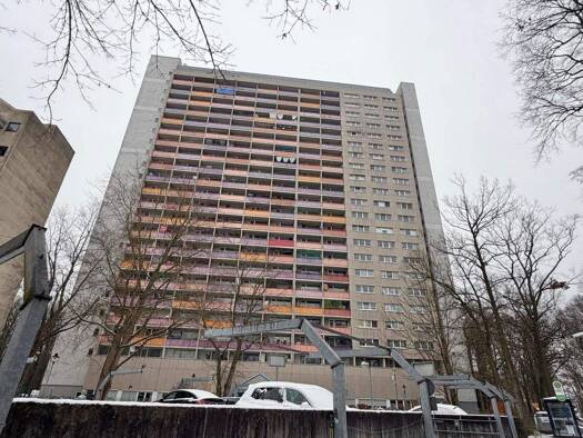 Wohnung zur Miete 655 € 2 Zimmer 48 m² Geschoss 3/8 frei ab 30.09.2026 Neusalzer Straße 75 Offenbach am Main Offenbach am Main 63069