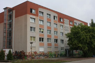 Wohnung zur Miete 303 € 2 Zimmer 48 m² 2. Geschoss frei ab sofort Fritz-Weineck-Str. 14 Wolfen Bitterfeld-Wolfen 06766