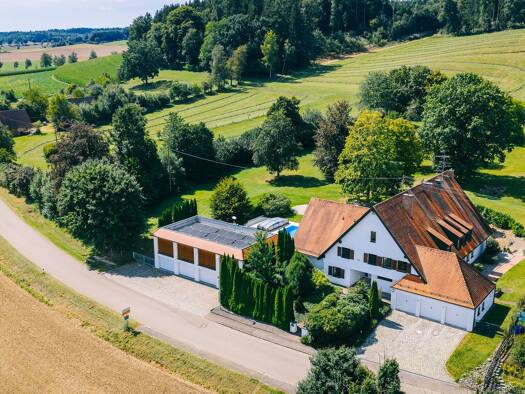 Villa zum Kauf 1.900.000 € 12 Zimmer 629,2 m² 12.627 m² Grundstück Ettenbeuren Kammeltal 89358