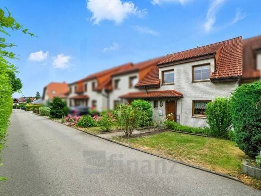Reihenmittelhaus zum Kauf 240.000 € 4 Zimmer 117,1 m² 200 m² Grundstück Penig 09322