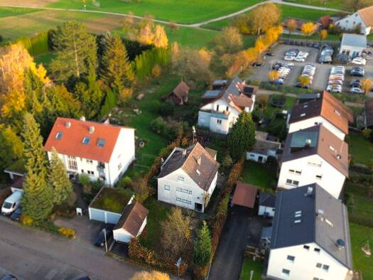 Einfamilienhaus zum Kauf 425.000 € 6 Zimmer 150 m² 702 m² Grundstück Backnang 71522