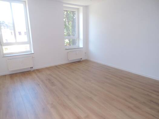 Wohnung zur Miete 270 € 2 Zimmer 45 m² 1. Geschoss frei ab sofort Fröbelstraße Bahnhofsvorstadt Zwickau 08056