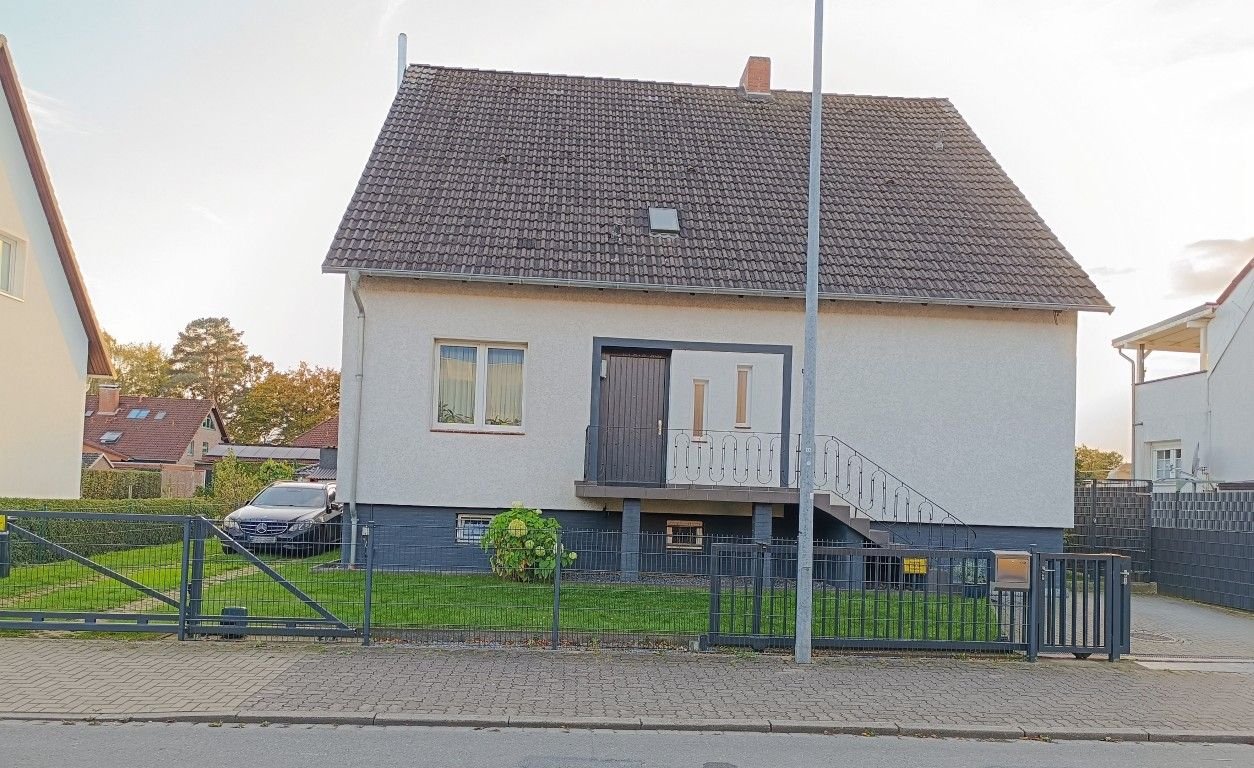 Mehrfamilienhaus zum Kauf provisionsfrei 680.000 € 8 Zimmer 200 m²<br/>Wohnfläche 421 m²<br/>Grundstück Altwarmbüchen Isernhagen 30916