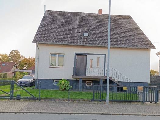 Mehrfamilienhaus zum Kauf provisionsfrei 680.000 € 8 Zimmer 200 m² 421 m² Grundstück Isernhagen 30916
