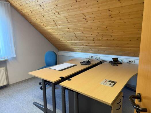 Bürofläche zur Miete provisionsfrei 400 € 60 m² Bürofläche Neustraße Roes 56754