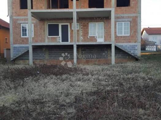 Haus zum Kauf 500.000 € 20 Zimmer 720 m² Podvinje, Slavonski Brod Slavonski Brod
